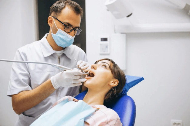 Dental-Hygienist